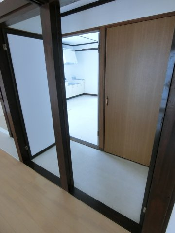 富塚町2156-35戸建の内装