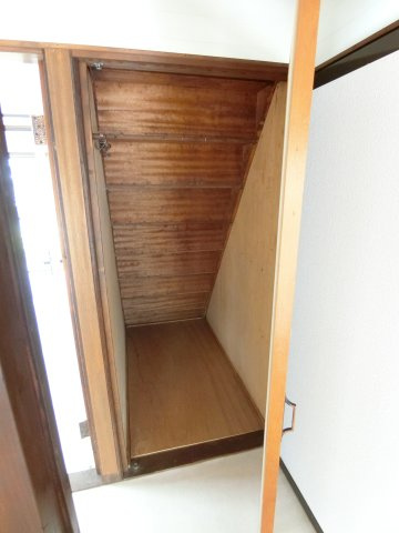 富塚町2156-35戸建の収納