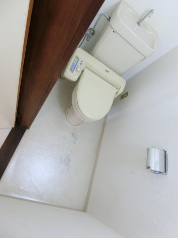 富塚町2156-35戸建のトイレ