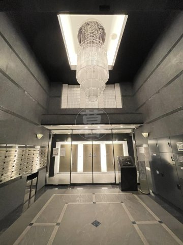 ルーブル川崎六番館のエントランス