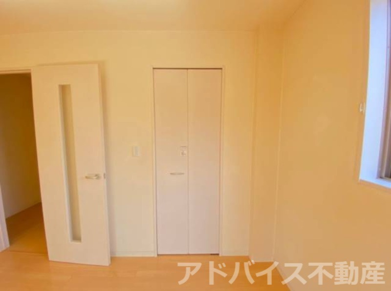 大川市大字榎津のアパートの収納