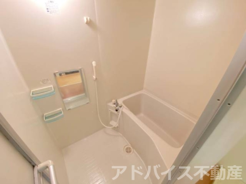 大川市大字榎津のアパートの浴室