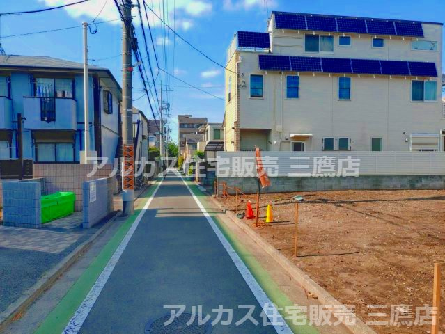 中央線 三鷹駅6分 売地 三鷹市下連雀3丁目の前面道路含む現地写真