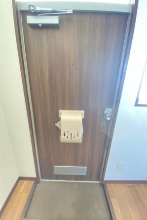 みゆきハイツの玄関