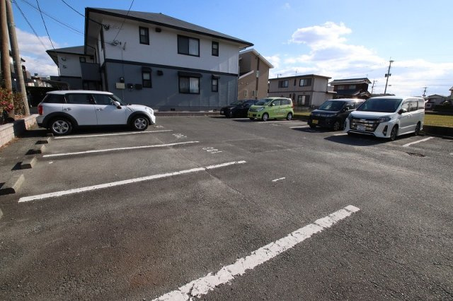 セジュール森の駐車場|駐車場に車を止められます