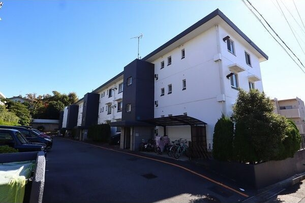 ユートピア南山の外観