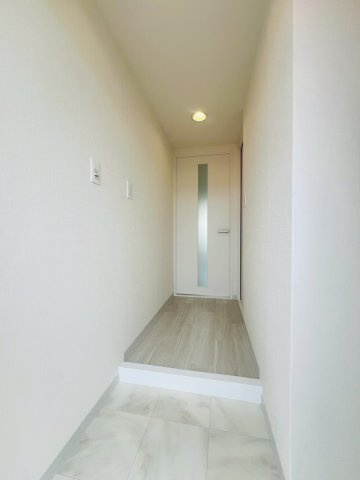 メゾンブランシェ大町の玄関