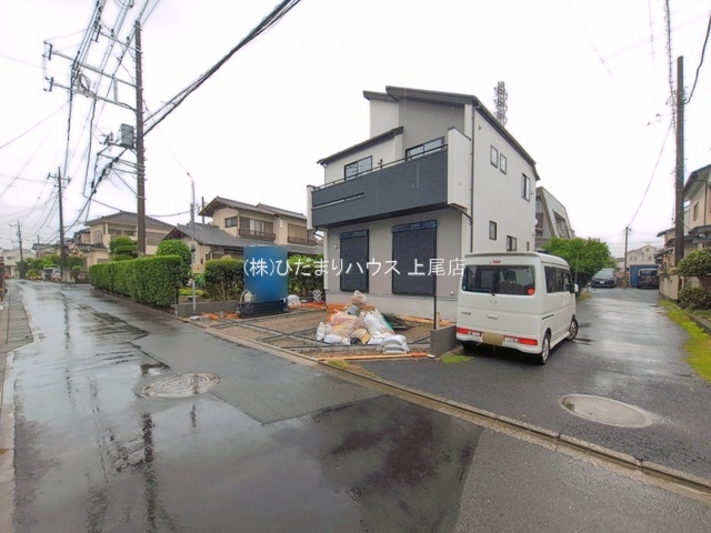 北本市本宿6丁目4期　新築戸建　ブルーミング01の前面道路含む現地写真|6/10撮影