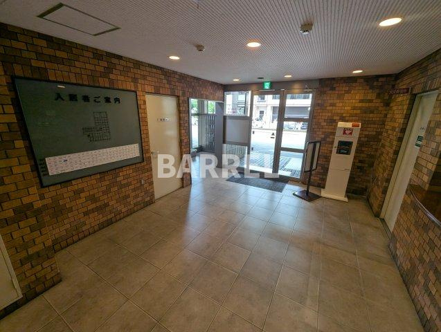 ファミールハイツ北大阪５号棟弐番館のロビー
