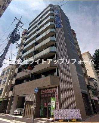 U-RO湊川公園前の外観