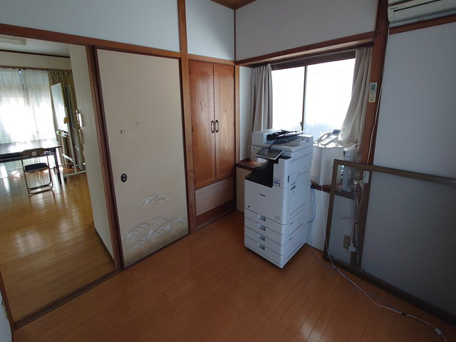 別府市上平田の洋室