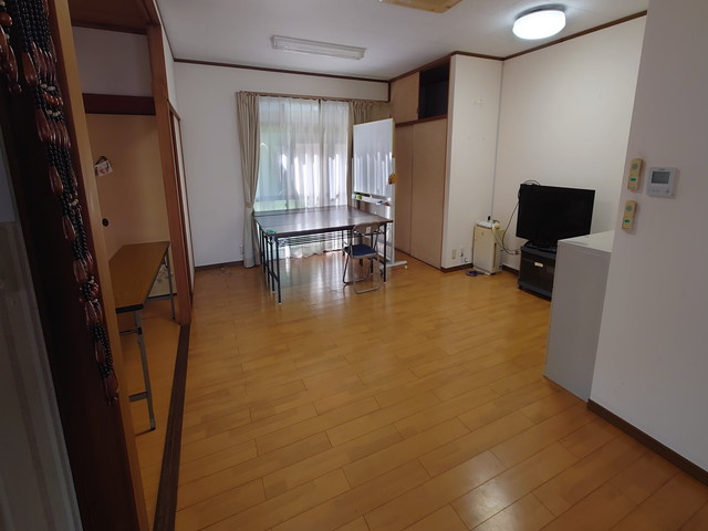 別府市上平田の洋室