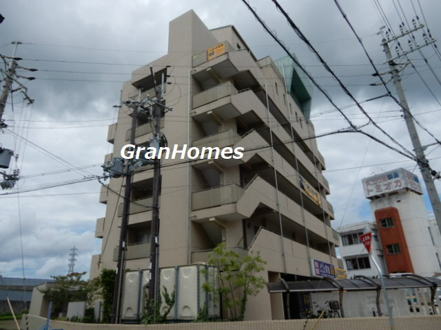アゴラオーキッド富永の外観