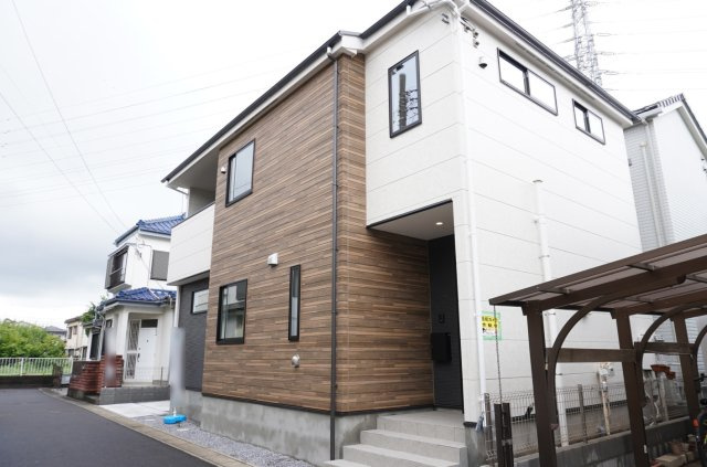 越谷市大字大林 新築分譲住宅の外観