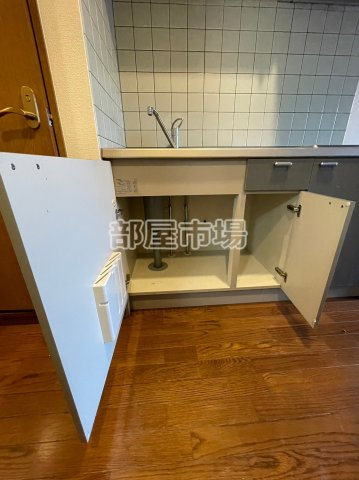 メゾンアワジⅡのキッチン|収納