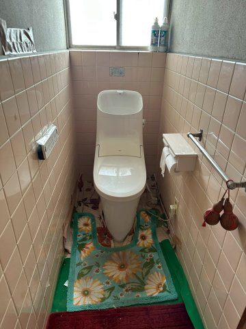 瀬戸町　中古戸建のトイレ|【トイレ】2023年にリフォーム実施した温水洗浄付きトイレで衛生的に使用できます！