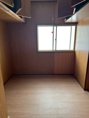 瀬戸町　中古戸建の収納|【納戸】