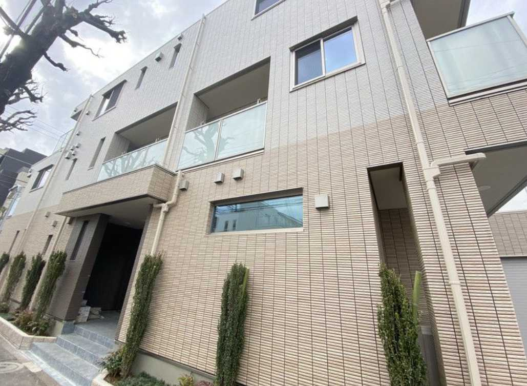 Vieuno八雲　築浅　ネット無料　YourMaisonのエントランス
