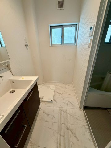 城東区東中浜２丁目中古戸建・4LDKの洗面所