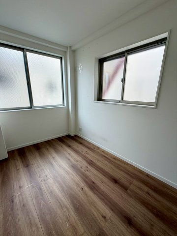 城東区東中浜２丁目中古戸建・4LDKの洋室|洋室（約4.8帖）