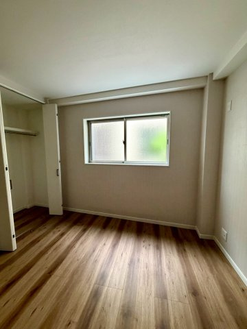 城東区東中浜２丁目中古戸建・4LDKの洋室|洋室（約6.9帖）