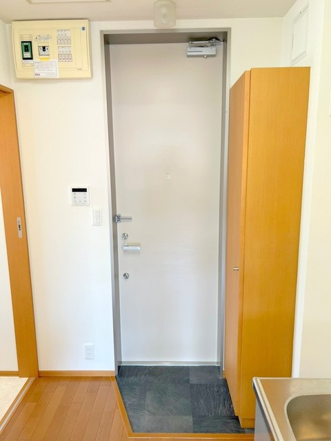 大城メゾンの玄関