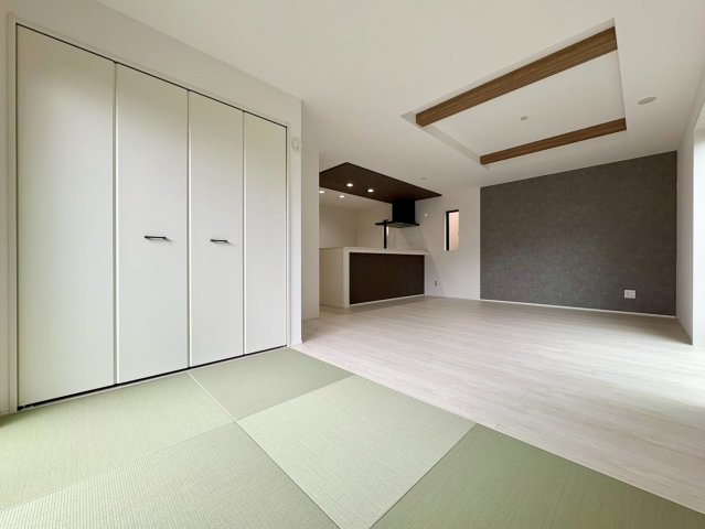 「３帖の畳コーナー付」高知市東城山町3号棟　新築一戸建て