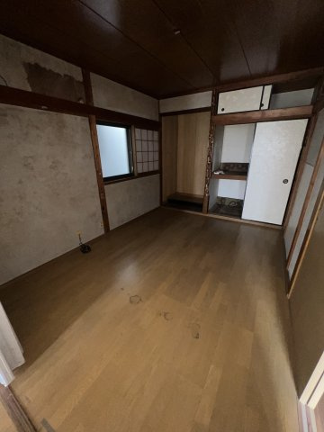 大峰南町貸家の洋室