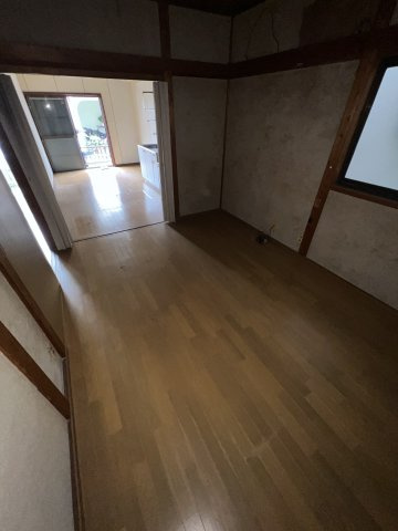 大峰南町貸家の洋室