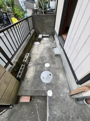 大峰南町貸家の庭