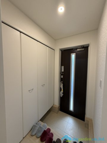 小田原市小船第14　新築戸建　全2棟1号棟の玄関