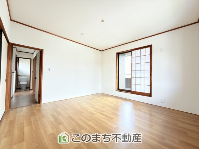 KEM鹿沼市松原1期中古戸建の洋室|一人ひとりの大切なプライベート空間。ゆとりある広さで、一人の時間をゆったりと過ごせる安らぐお部屋になるはずです。
