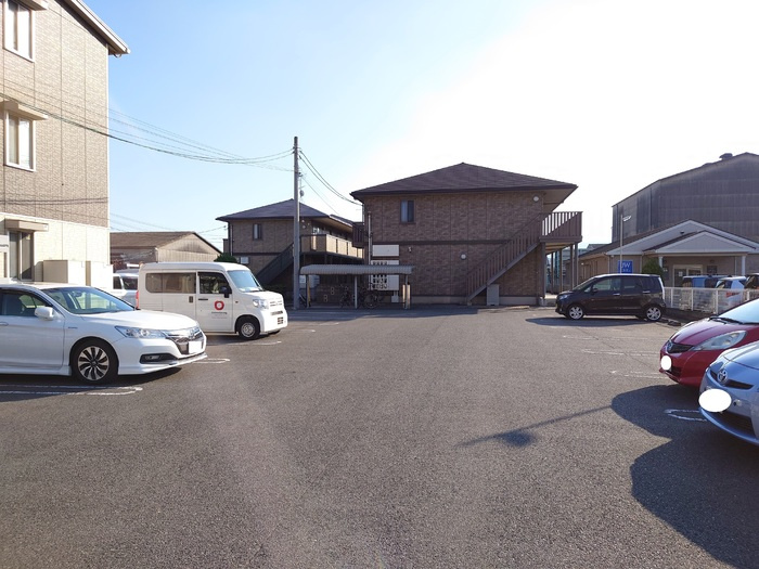 ノール リヴィエールの駐車場