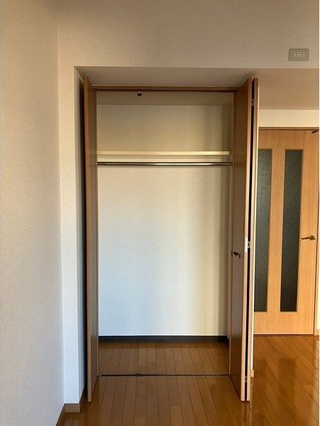 現代ハウス新栄の収納