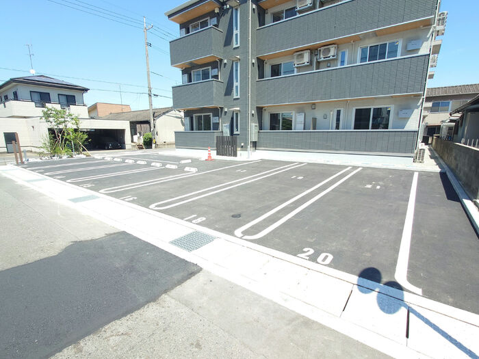 フレッチェ・ボスコⅧ（8）の駐車場