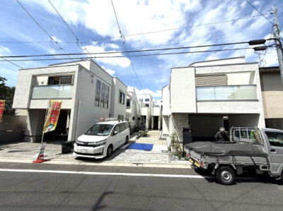 【外観】 | 【仲介手数料３９０万円が無料！】■プレミアムデザイナーズハウス■豪徳寺駅１４分■上町駅５分■南道路 | 諸費用３９０万円ＯＦＦです！！
決算特別キャンペーン！
家計応援サービスの限界に挑戦中！
■豪徳寺１４分
■上町５分
■ホテルのようなプレミアム仕様
■リビング天井が吹抜け
■内覧可能