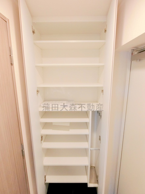 ARKMARK大森西の設備|玄関収納　シューズボックス
