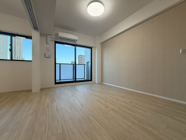 Louis Residence弁天町の洋室