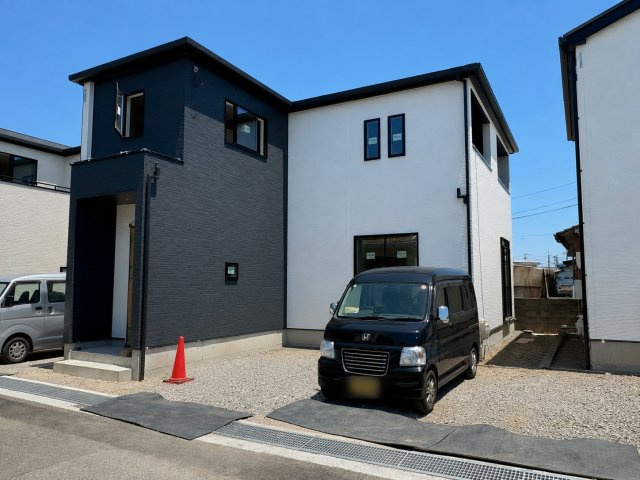 「広々インナーバルコニー」高知市東城山町2号棟　新築一戸建て