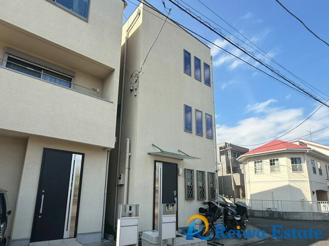 中古戸建　茅ヶ崎市本村2丁目の外観|角地のため開放感があります◎
