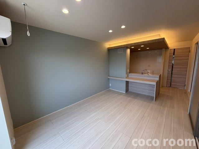 ウィット高岡の居間・リビング