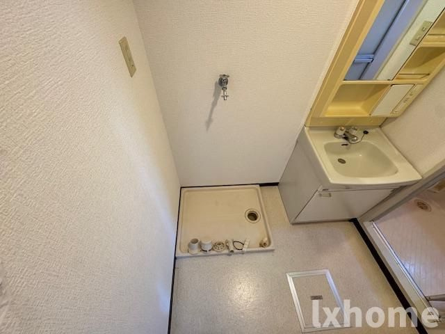 グリーン平尾の独立洗面台|朝の支度にも助かる、独立の洗髪洗面化粧台