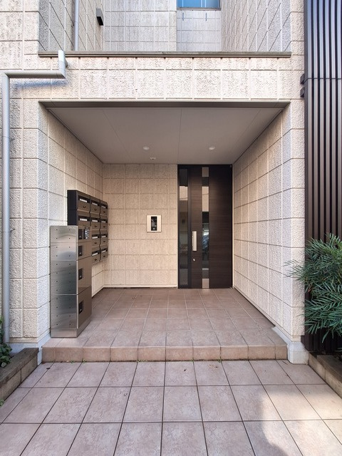シエル　池袋本町のエントランス