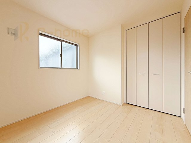 第1取手市ゆめみ野　新築戸建て　1号棟の洋室|どんな部屋家具も合わせやすいシンプルな洋室！
たっぷりの日差しと心地よい風が舞い込む住まい♪