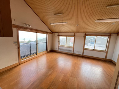 【居間・リビング】 | 大津市八屋戸2217-112　中古戸建