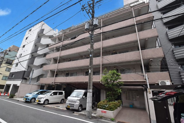 【現況写真】 | セントラルマンション | 前面道路と外観の様子です。　～即日のご見学可能～　お問合せはお気軽にどうぞ。