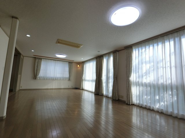 【居間・リビング】