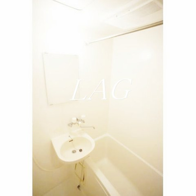 【浴室】 | Ｑｕｅｎｅｌ栄町 | お風呂です。