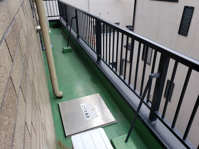 YKビル関口のバルコニー