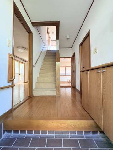 神戸市北区京地2丁目戸建の玄関